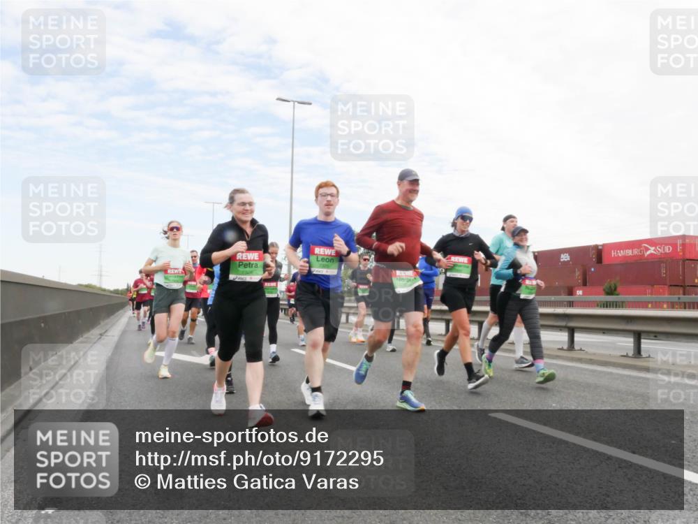 03.10.2025 - Köhlbrandbrückenlauf Matties Gatica Varas http://msf.ph/oto/9172295 03.10.2025 15:20:20 Position 3 7326 meine-sportfotos.de