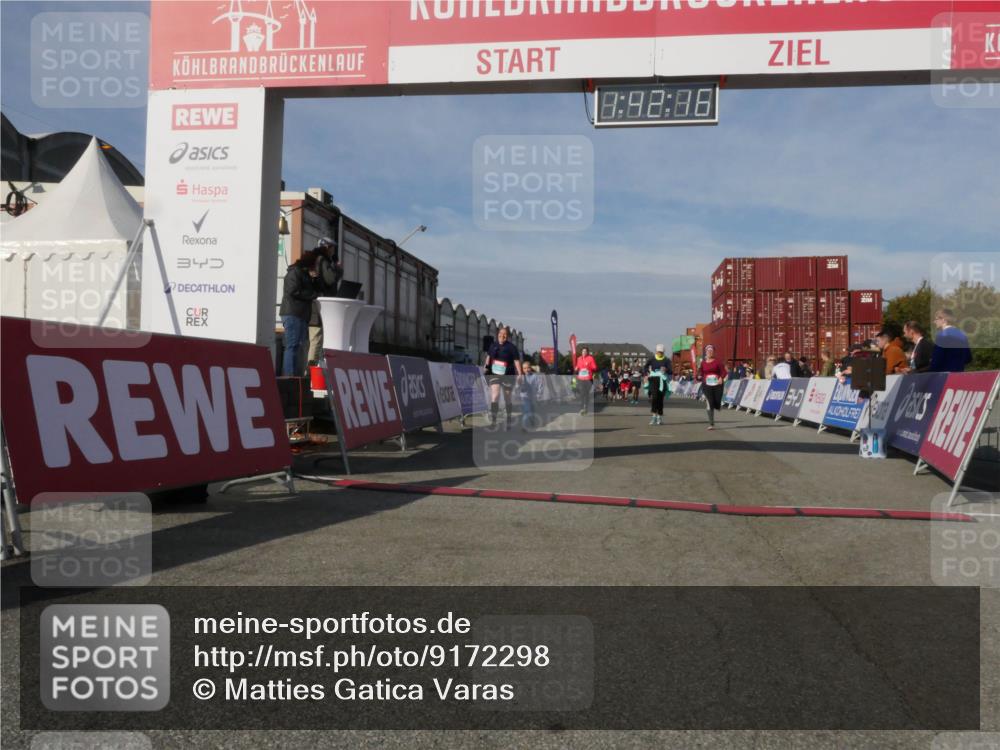 03.10.2025 - Köhlbrandbrückenlauf Matties Gatica Varas http://msf.ph/oto/9172298 03.10.2025 10:42:18 Ziel 2277, 2278, 2429, 2488, 2501, 2603, 3284 meine-sportfotos.de