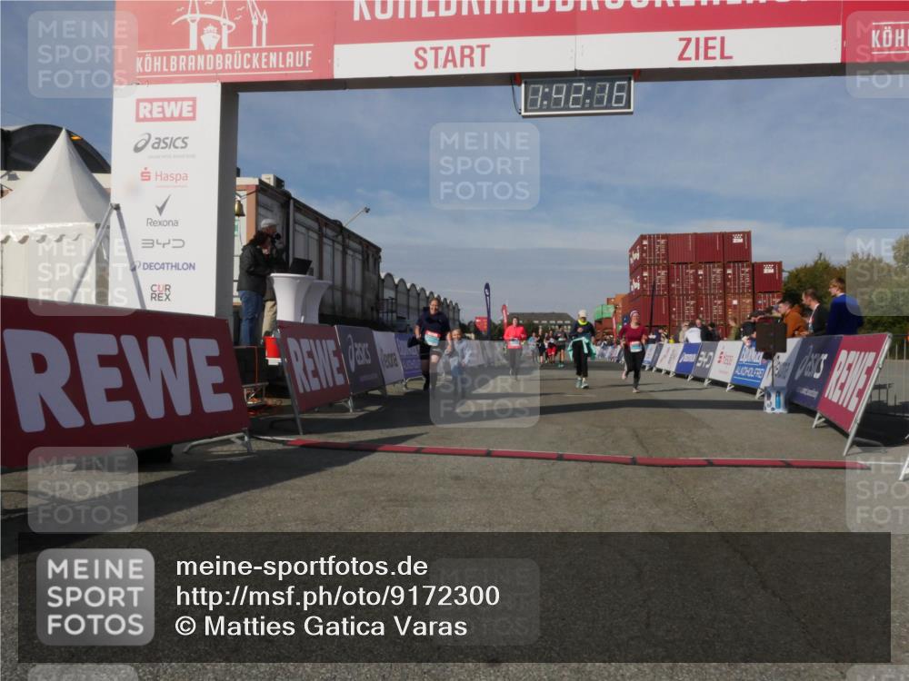 03.10.2025 - Köhlbrandbrückenlauf Matties Gatica Varas http://msf.ph/oto/9172300 03.10.2025 10:42:18 Ziel 2277, 2278, 2429, 2488, 2501, 2603, 3284 meine-sportfotos.de