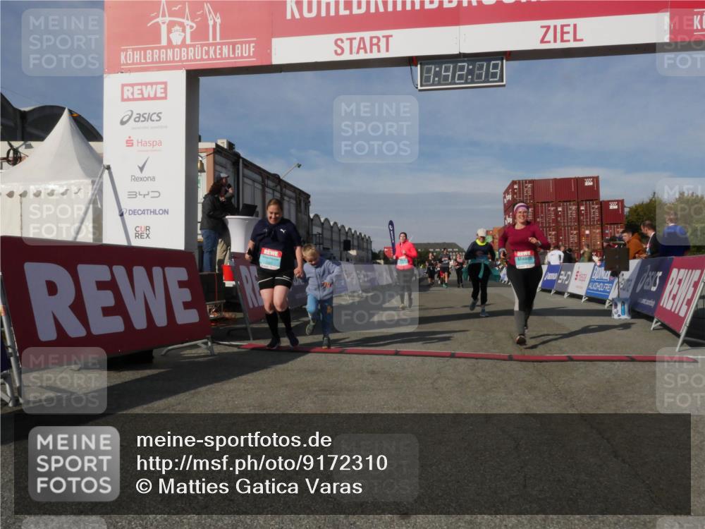 03.10.2025 - Köhlbrandbrückenlauf Matties Gatica Varas http://msf.ph/oto/9172310 03.10.2025 10:42:21 Ziel 2178, 2179, 2277, 2278, 2429, 2488, 2515, 2603, 3070, 3284 meine-sportfotos.de