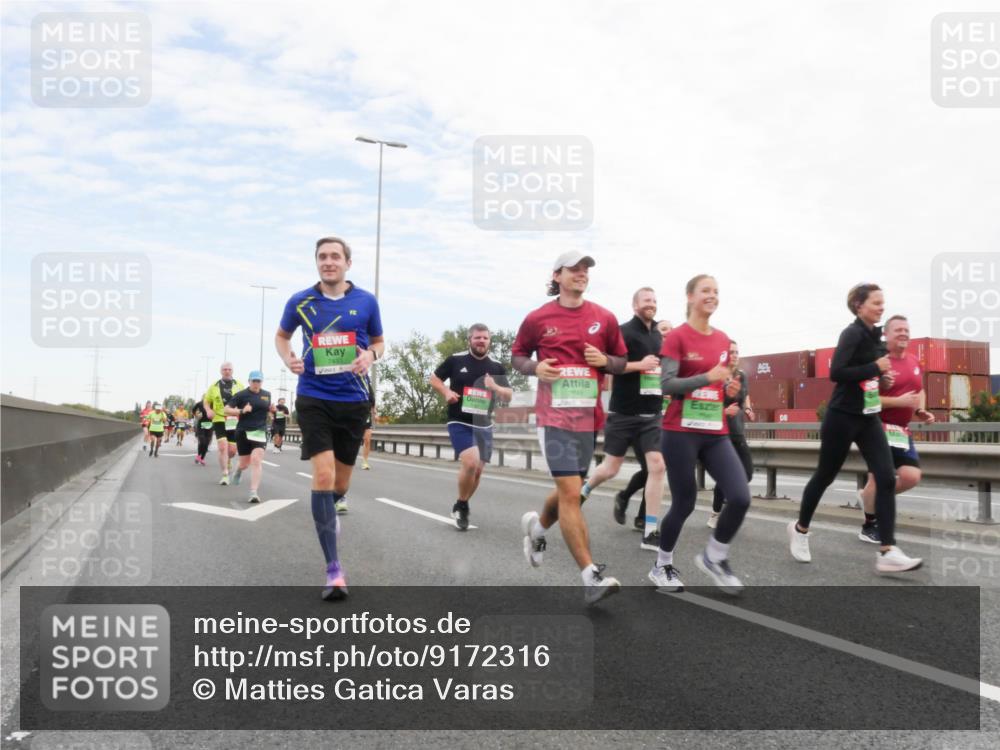 03.10.2025 - Köhlbrandbrückenlauf Matties Gatica Varas http://msf.ph/oto/9172316 03.10.2025 15:20:26 Position 3 7433, 7541 meine-sportfotos.de