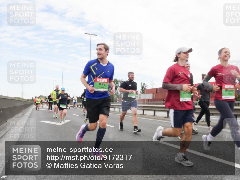 03.10.2025 - Köhlbrandbrückenlauf Matties Gatica Varas http://msf.ph/oto/9172317 03.10.2025 15:20:26 Position 3 7433 meine-sportfotos.de