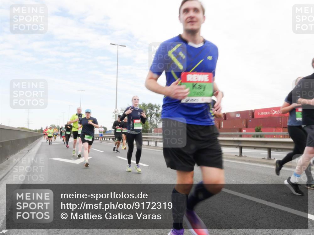 03.10.2025 - Köhlbrandbrückenlauf Matties Gatica Varas http://msf.ph/oto/9172319 03.10.2025 15:20:27 Position 3 74 meine-sportfotos.de