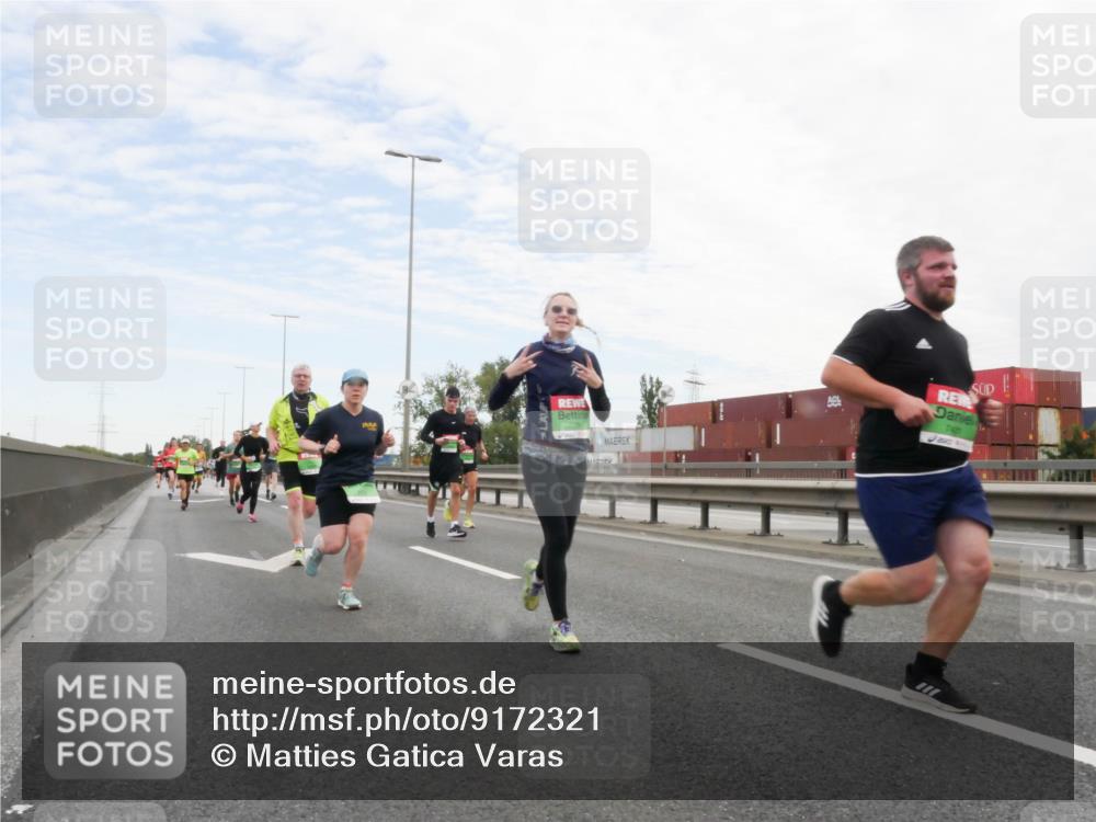 03.10.2025 - Köhlbrandbrückenlauf Matties Gatica Varas http://msf.ph/oto/9172321 03.10.2025 15:20:27 Position 3  meine-sportfotos.de
