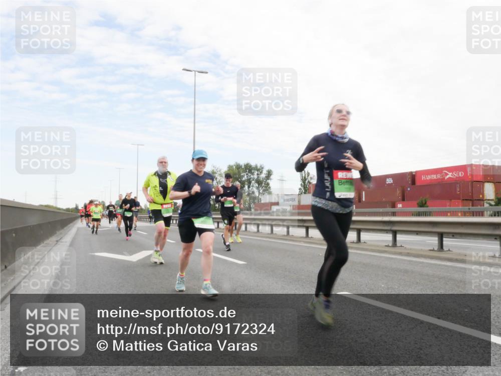 03.10.2025 - Köhlbrandbrückenlauf Matties Gatica Varas http://msf.ph/oto/9172324 03.10.2025 15:20:28 Position 3  meine-sportfotos.de