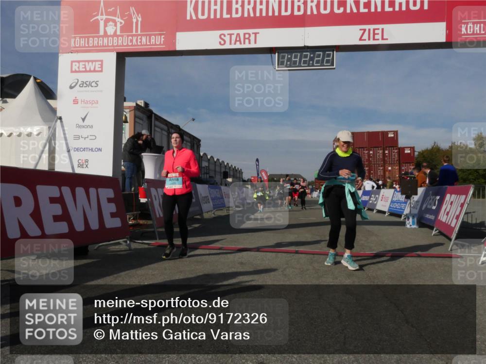 03.10.2025 - Köhlbrandbrückenlauf Matties Gatica Varas http://msf.ph/oto/9172326 03.10.2025 10:42:23 Ziel 2178, 2179, 2277, 2278, 2429, 2515, 2603, 3070 meine-sportfotos.de