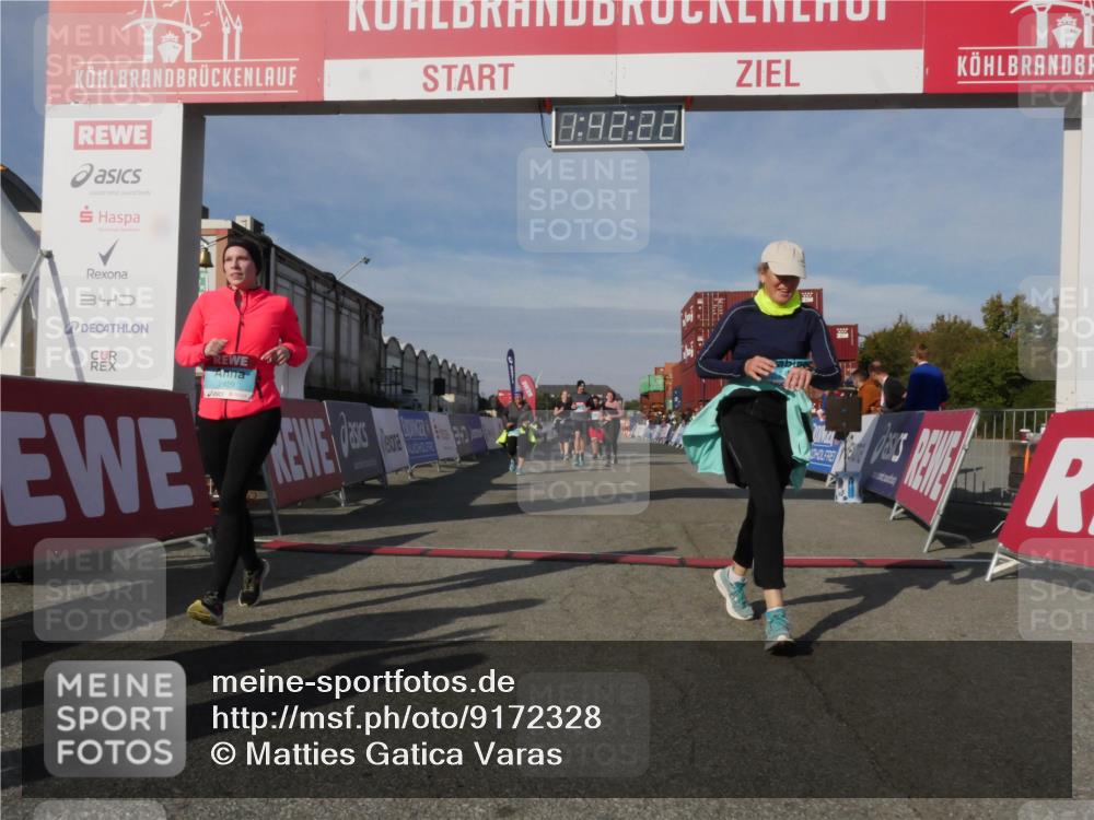 03.10.2025 - Köhlbrandbrückenlauf Matties Gatica Varas http://msf.ph/oto/9172328 03.10.2025 10:42:24 Ziel 2178, 2179, 2277, 2278, 2515, 2603, 3070 meine-sportfotos.de