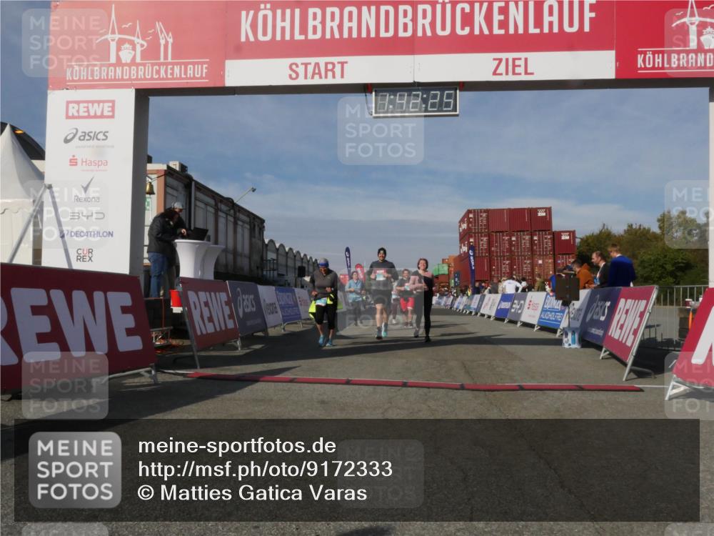 03.10.2025 - Köhlbrandbrückenlauf Matties Gatica Varas http://msf.ph/oto/9172333 03.10.2025 10:42:27 Ziel 2178, 2179, 2277, 2278, 2515, 2603, 3070 meine-sportfotos.de