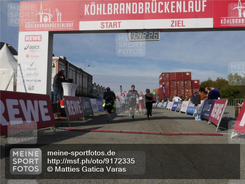 03.10.2025 - Köhlbrandbrückenlauf Matties Gatica Varas http://msf.ph/oto/9172335 03.10.2025 10:42:27 Ziel 2178, 2179, 2277, 2278, 2515, 2603, 3070 meine-sportfotos.de