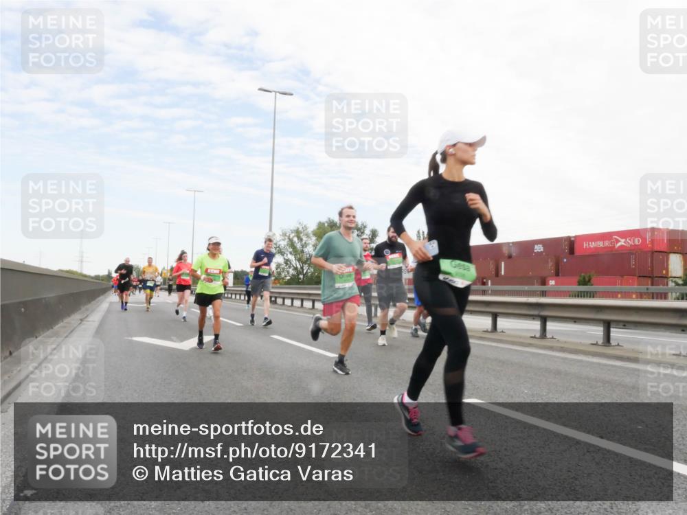 03.10.2025 - Köhlbrandbrückenlauf Matties Gatica Varas http://msf.ph/oto/9172341 03.10.2025 15:20:32 Position 3 5 meine-sportfotos.de