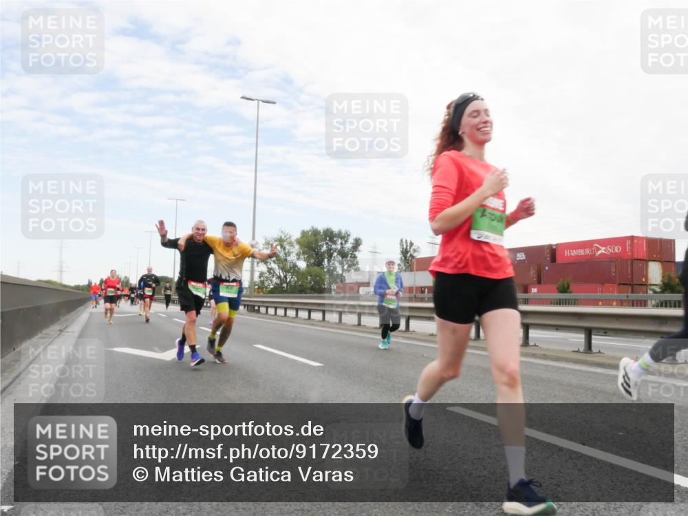 03.10.2025 - Köhlbrandbrückenlauf Matties Gatica Varas http://msf.ph/oto/9172359 03.10.2025 15:20:36 Position 3  meine-sportfotos.de
