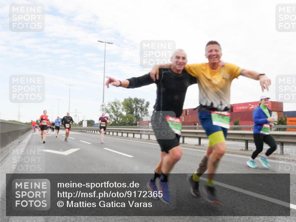 03.10.2025 - Köhlbrandbrückenlauf Matties Gatica Varas http://msf.ph/oto/9172365 03.10.2025 15:20:38 Position 3  meine-sportfotos.de