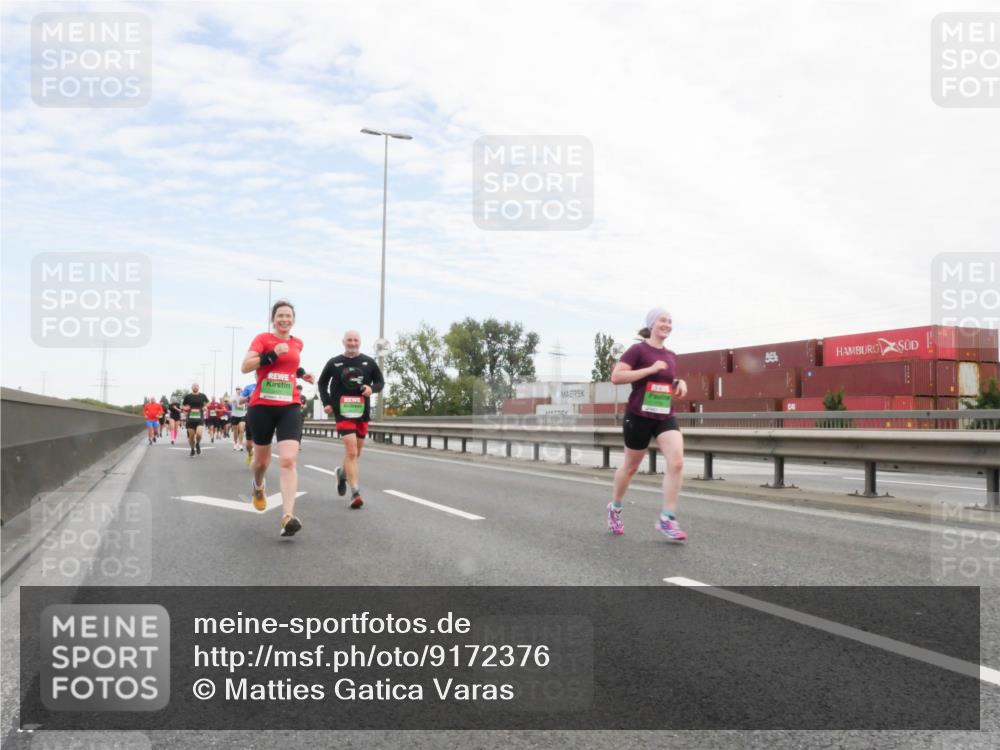 03.10.2025 - Köhlbrandbrückenlauf Matties Gatica Varas http://msf.ph/oto/9172376 03.10.2025 15:20:40 Position 3  meine-sportfotos.de