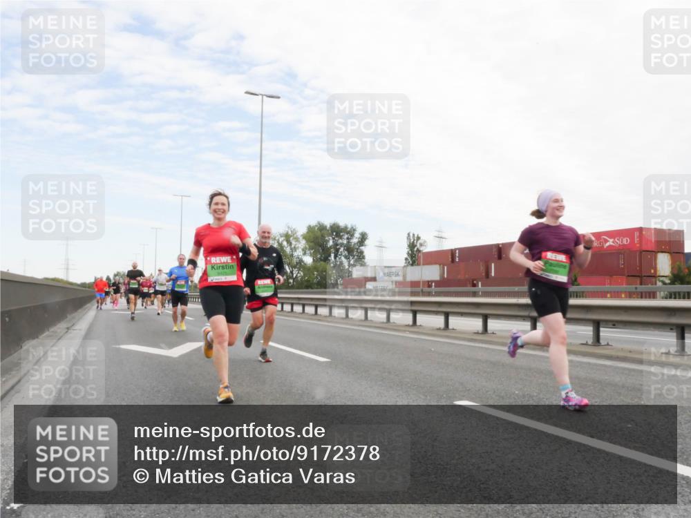03.10.2025 - Köhlbrandbrückenlauf Matties Gatica Varas http://msf.ph/oto/9172378 03.10.2025 15:20:41 Position 3  meine-sportfotos.de