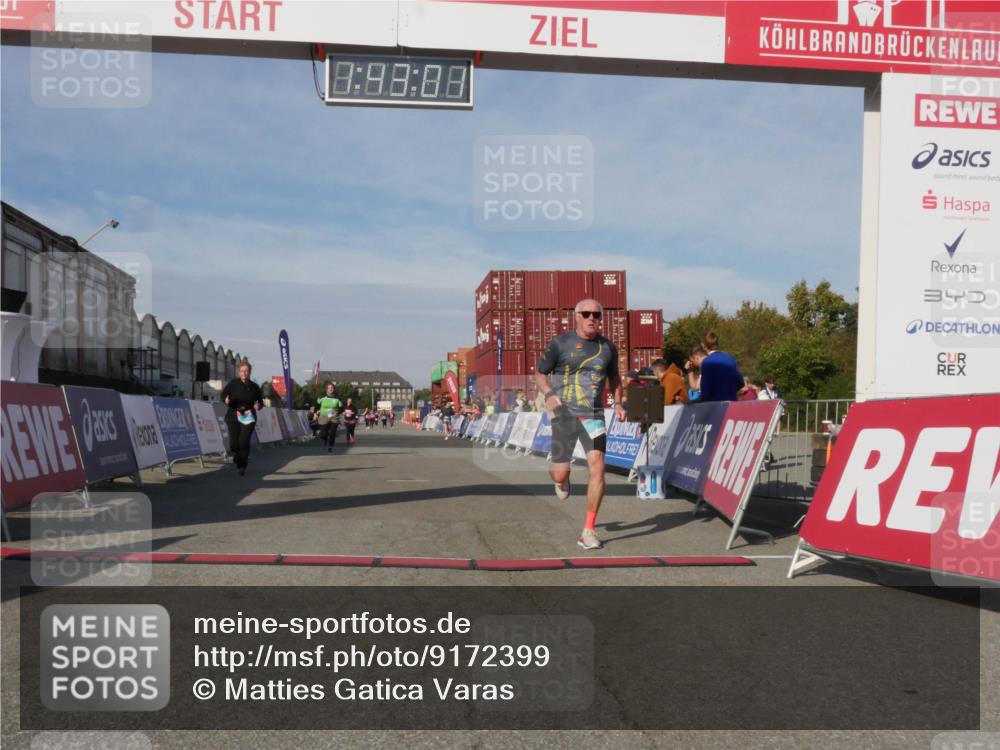 03.10.2025 - Köhlbrandbrückenlauf Matties Gatica Varas http://msf.ph/oto/9172399 03.10.2025 10:43:03 Ziel 2226, 3131, 3283, 3623, 3649 meine-sportfotos.de