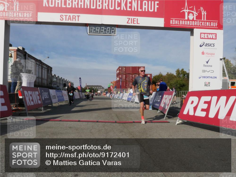 03.10.2025 - Köhlbrandbrückenlauf Matties Gatica Varas http://msf.ph/oto/9172401 03.10.2025 10:43:04 Ziel 2226, 3131, 3623, 3649 meine-sportfotos.de