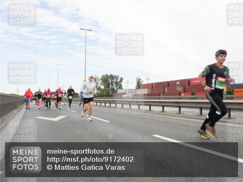 03.10.2025 - Köhlbrandbrückenlauf Matties Gatica Varas http://msf.ph/oto/9172402 03.10.2025 15:20:46 Position 3 82 meine-sportfotos.de