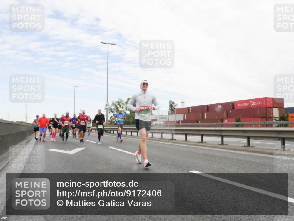 03.10.2025 - Köhlbrandbrückenlauf Matties Gatica Varas http://msf.ph/oto/9172406 03.10.2025 15:20:47 Position 3  meine-sportfotos.de