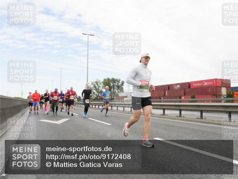 03.10.2025 - Köhlbrandbrückenlauf Matties Gatica Varas http://msf.ph/oto/9172408 03.10.2025 15:20:48 Position 3  meine-sportfotos.de