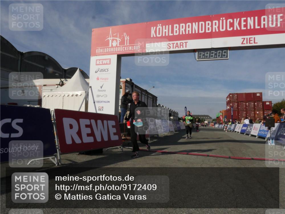 03.10.2025 - Köhlbrandbrückenlauf Matties Gatica Varas http://msf.ph/oto/9172409 03.10.2025 10:43:07 Ziel 3131, 3623, 3649 meine-sportfotos.de