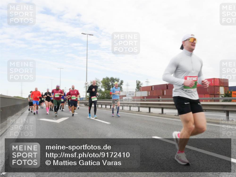 03.10.2025 - Köhlbrandbrückenlauf Matties Gatica Varas http://msf.ph/oto/9172410 03.10.2025 15:20:48 Position 3  meine-sportfotos.de