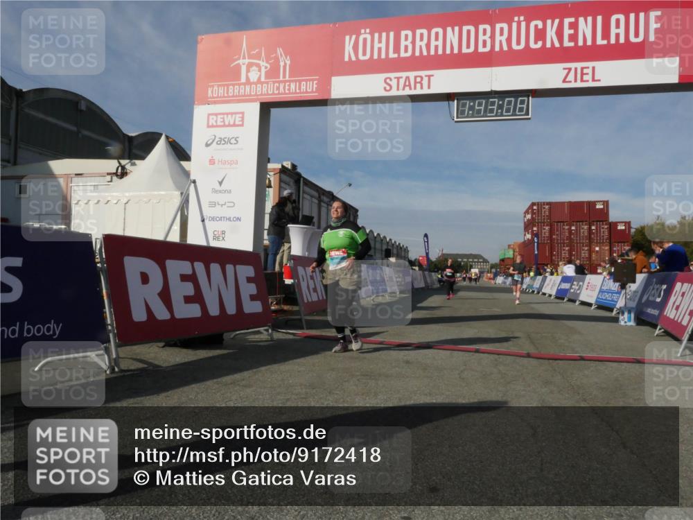 03.10.2025 - Köhlbrandbrückenlauf Matties Gatica Varas http://msf.ph/oto/9172418 03.10.2025 10:43:09 Ziel 3131, 3623, 3649 meine-sportfotos.de