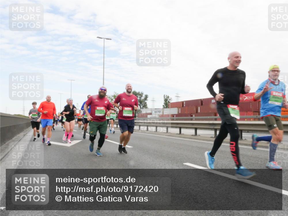 03.10.2025 - Köhlbrandbrückenlauf Matties Gatica Varas http://msf.ph/oto/9172420 03.10.2025 15:20:50 Position 3  meine-sportfotos.de