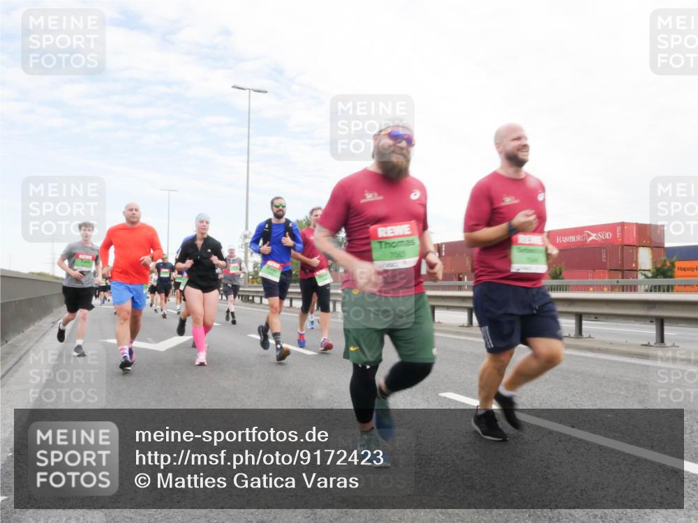 03.10.2025 - Köhlbrandbrückenlauf Matties Gatica Varas http://msf.ph/oto/9172423 03.10.2025 15:20:51 Position 3  meine-sportfotos.de