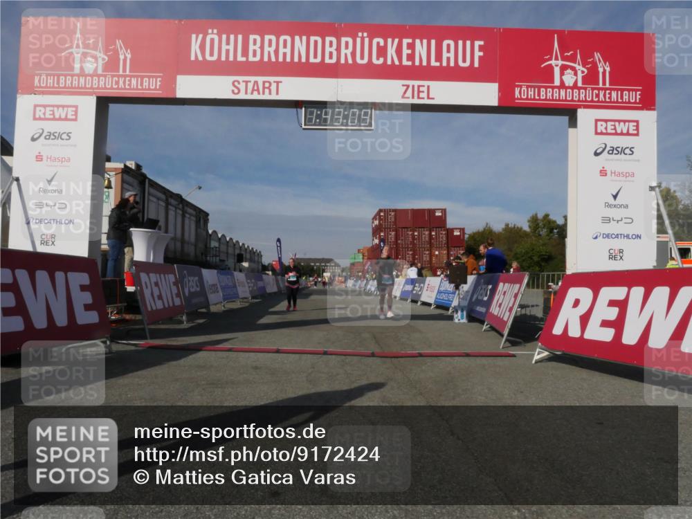 03.10.2025 - Köhlbrandbrückenlauf Matties Gatica Varas http://msf.ph/oto/9172424 03.10.2025 10:43:11 Ziel 3131, 3649 meine-sportfotos.de