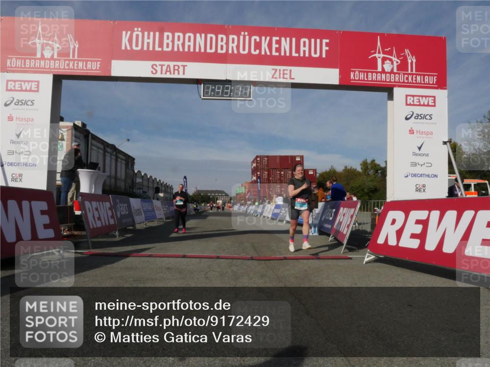 03.10.2025 - Köhlbrandbrückenlauf Matties Gatica Varas http://msf.ph/oto/9172429 03.10.2025 10:43:13 Ziel 3131, 3649 meine-sportfotos.de