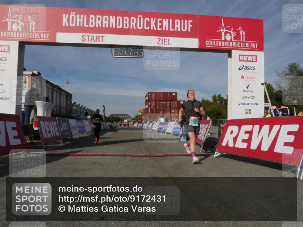 03.10.2025 - Köhlbrandbrückenlauf Matties Gatica Varas http://msf.ph/oto/9172431 03.10.2025 10:43:13 Ziel 3131, 3649 meine-sportfotos.de