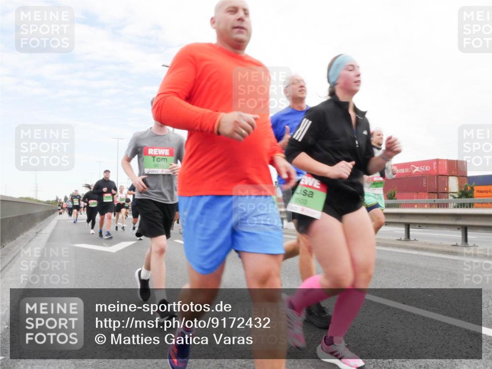 03.10.2025 - Köhlbrandbrückenlauf Matties Gatica Varas http://msf.ph/oto/9172432 03.10.2025 15:20:53 Position 3 9519, 9603 meine-sportfotos.de