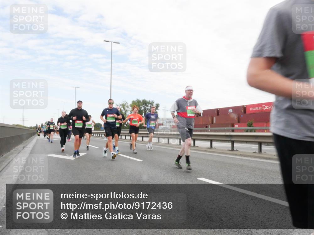 03.10.2025 - Köhlbrandbrückenlauf Matties Gatica Varas http://msf.ph/oto/9172436 03.10.2025 15:20:54 Position 3  meine-sportfotos.de