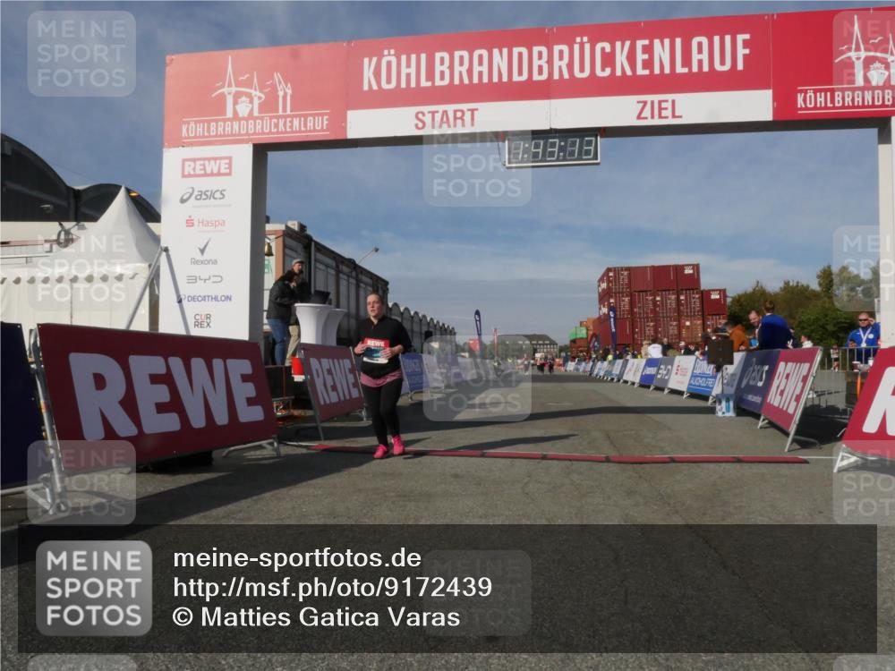 03.10.2025 - Köhlbrandbrückenlauf Matties Gatica Varas http://msf.ph/oto/9172439 03.10.2025 10:43:15 Ziel 3131 meine-sportfotos.de