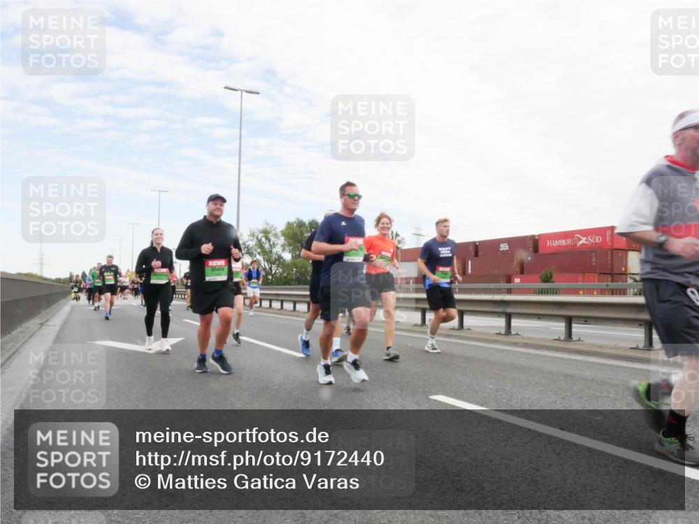 03.10.2025 - Köhlbrandbrückenlauf Matties Gatica Varas http://msf.ph/oto/9172440 03.10.2025 15:20:55 Position 3  meine-sportfotos.de