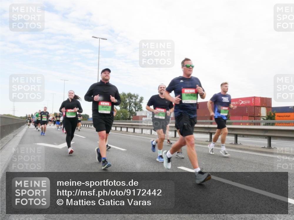 03.10.2025 - Köhlbrandbrückenlauf Matties Gatica Varas http://msf.ph/oto/9172442 03.10.2025 15:20:56 Position 3  meine-sportfotos.de
