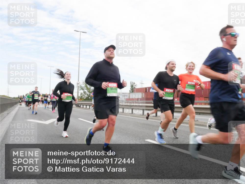 03.10.2025 - Köhlbrandbrückenlauf Matties Gatica Varas http://msf.ph/oto/9172444 03.10.2025 15:20:56 Position 3  meine-sportfotos.de