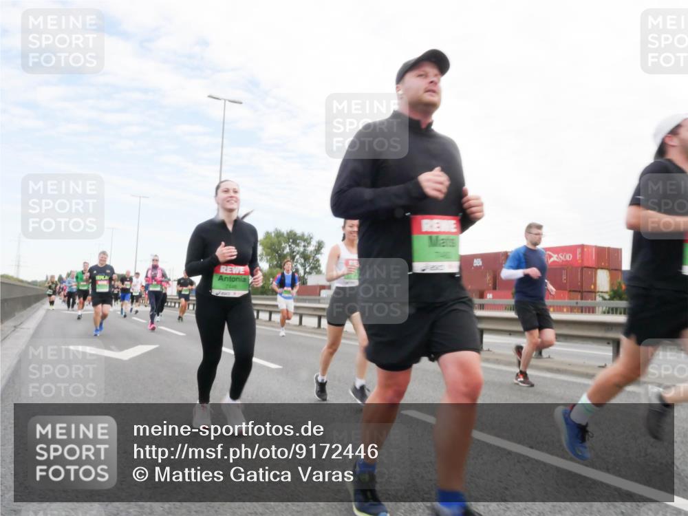 03.10.2025 - Köhlbrandbrückenlauf Matties Gatica Varas http://msf.ph/oto/9172446 03.10.2025 15:20:57 Position 3  meine-sportfotos.de