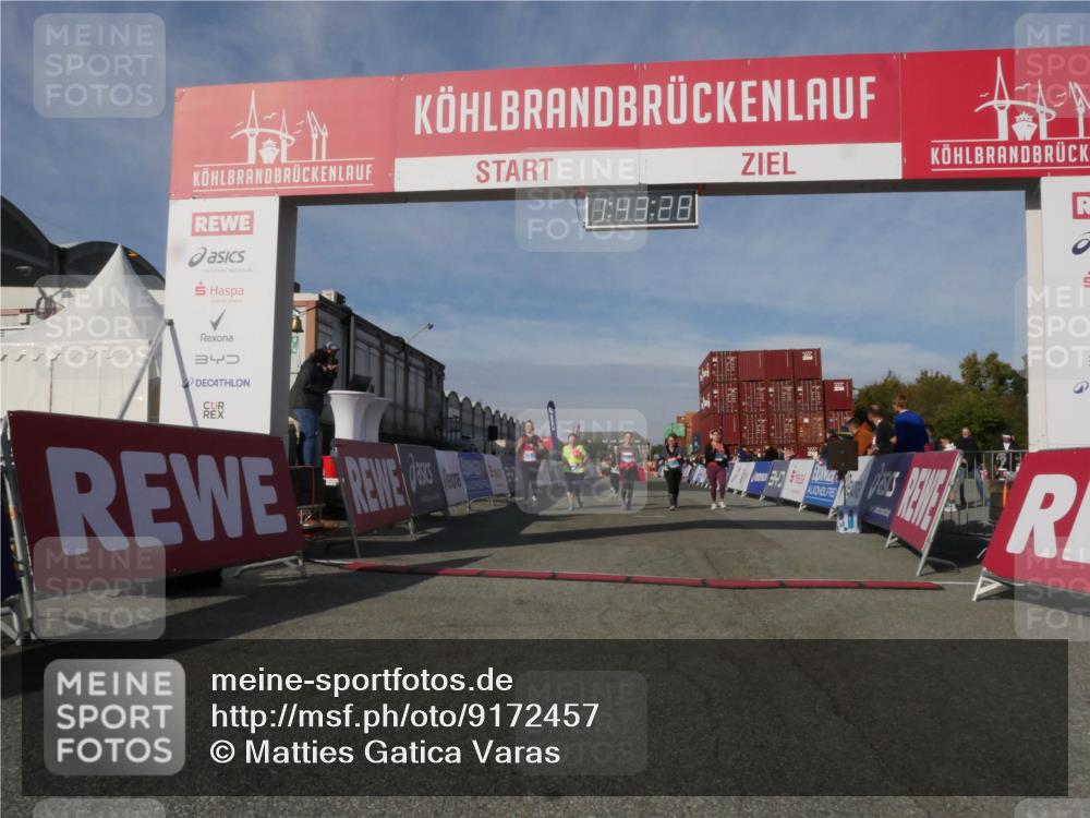 03.10.2025 - Köhlbrandbrückenlauf Matties Gatica Varas http://msf.ph/oto/9172457 03.10.2025 10:43:30 Ziel 2452, 2665, 2795, 3289, 3290, 3822 meine-sportfotos.de