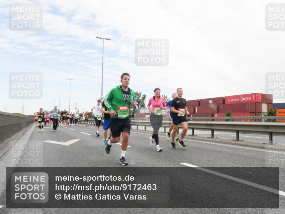 03.10.2025 - Köhlbrandbrückenlauf Matties Gatica Varas http://msf.ph/oto/9172463 03.10.2025 15:21:02 Position 3  meine-sportfotos.de