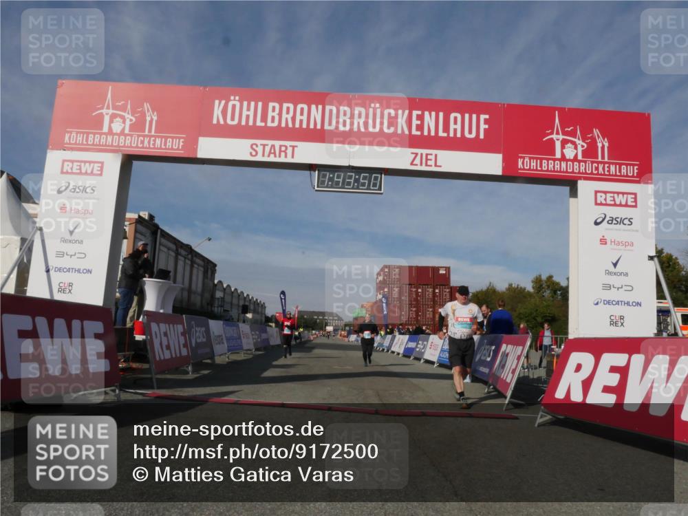 03.10.2025 - Köhlbrandbrückenlauf Matties Gatica Varas http://msf.ph/oto/9172500 03.10.2025 10:43:51 Ziel 2425, 2565, 2753 meine-sportfotos.de