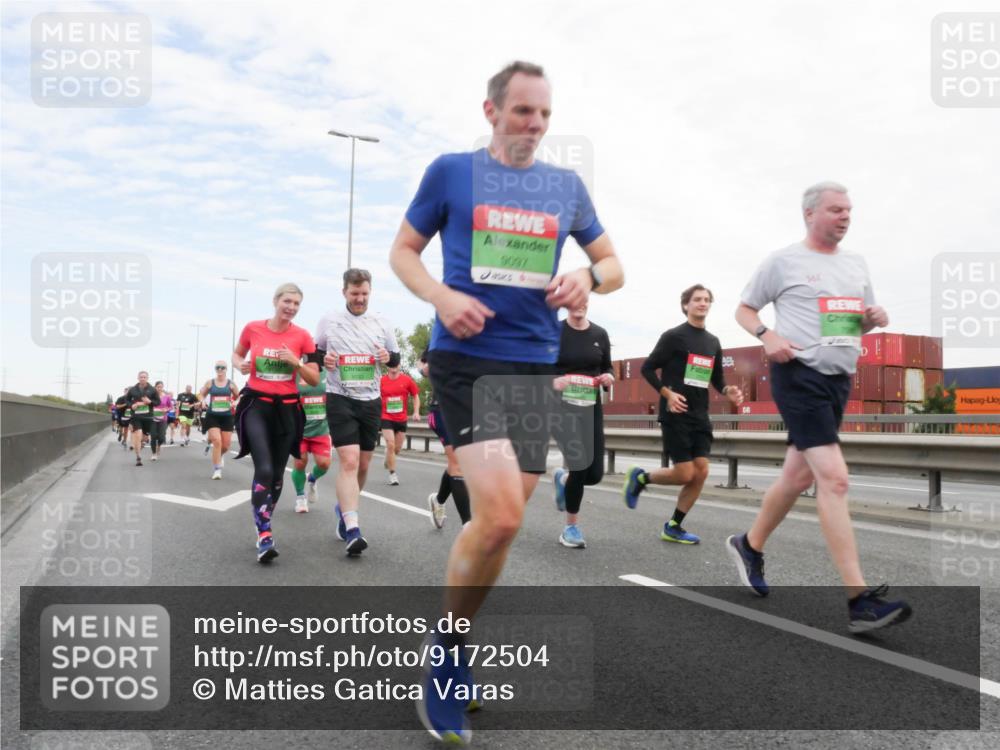 03.10.2025 - Köhlbrandbrückenlauf Matties Gatica Varas http://msf.ph/oto/9172504 03.10.2025 15:21:12 Position 3 9087, 361 meine-sportfotos.de