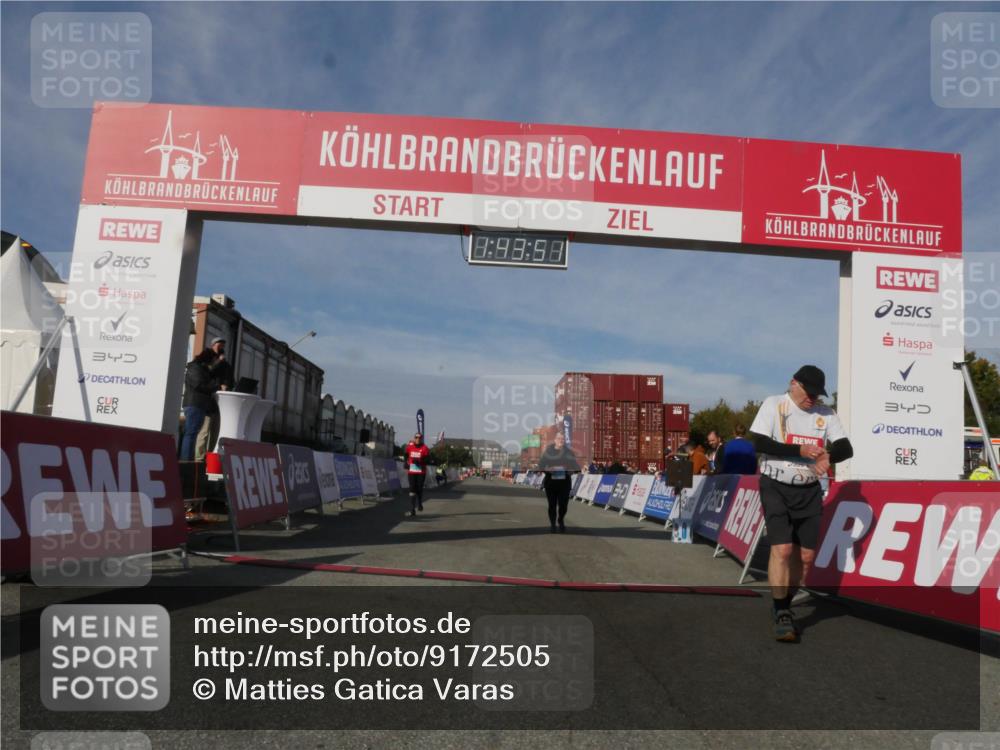 03.10.2025 - Köhlbrandbrückenlauf Matties Gatica Varas http://msf.ph/oto/9172505 03.10.2025 10:43:53 Ziel 2565, 2753 meine-sportfotos.de