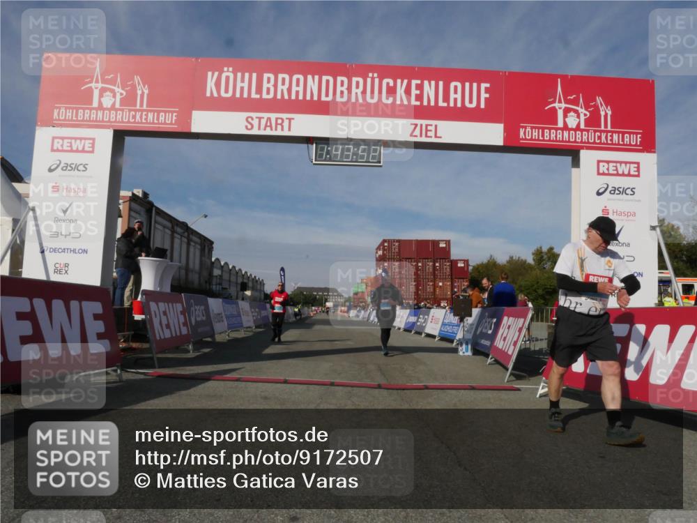 03.10.2025 - Köhlbrandbrückenlauf Matties Gatica Varas http://msf.ph/oto/9172507 03.10.2025 10:43:53 Ziel 2565, 2753 meine-sportfotos.de