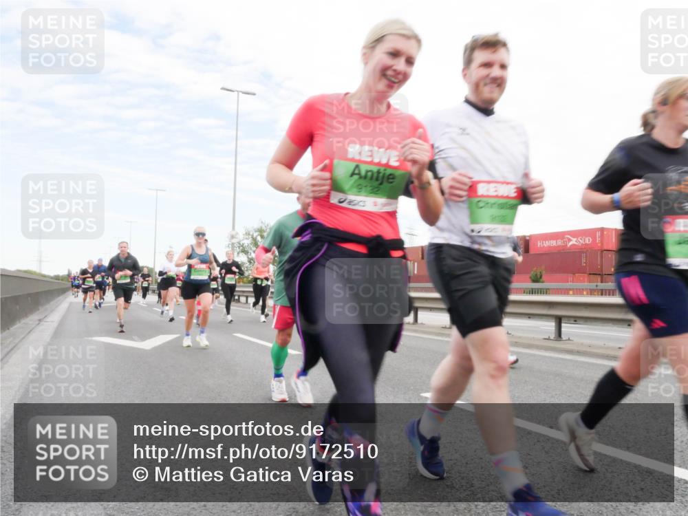 03.10.2025 - Köhlbrandbrückenlauf Matties Gatica Varas http://msf.ph/oto/9172510 03.10.2025 15:21:13 Position 3 9122 meine-sportfotos.de