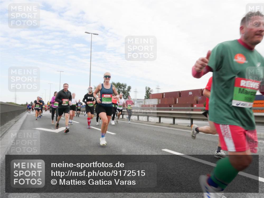 03.10.2025 - Köhlbrandbrückenlauf Matties Gatica Varas http://msf.ph/oto/9172515 03.10.2025 15:21:14 Position 3  meine-sportfotos.de