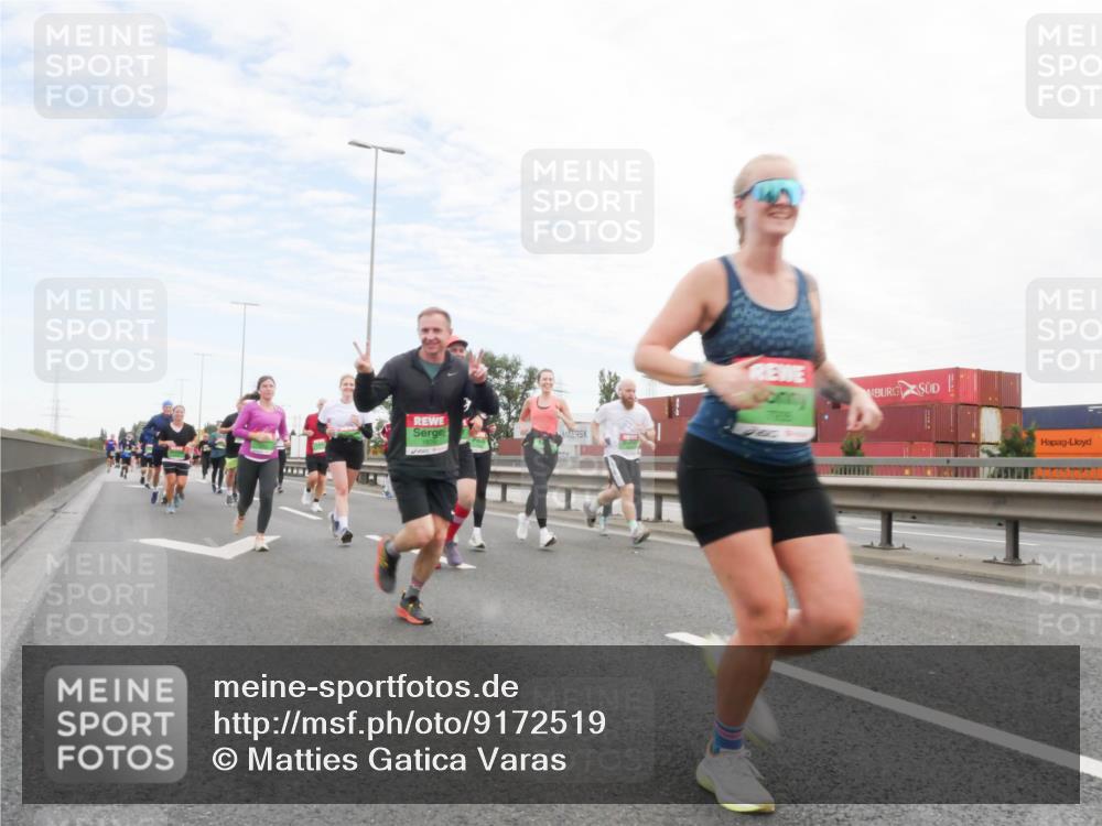03.10.2025 - Köhlbrandbrückenlauf Matties Gatica Varas http://msf.ph/oto/9172519 03.10.2025 15:21:15 Position 3  meine-sportfotos.de