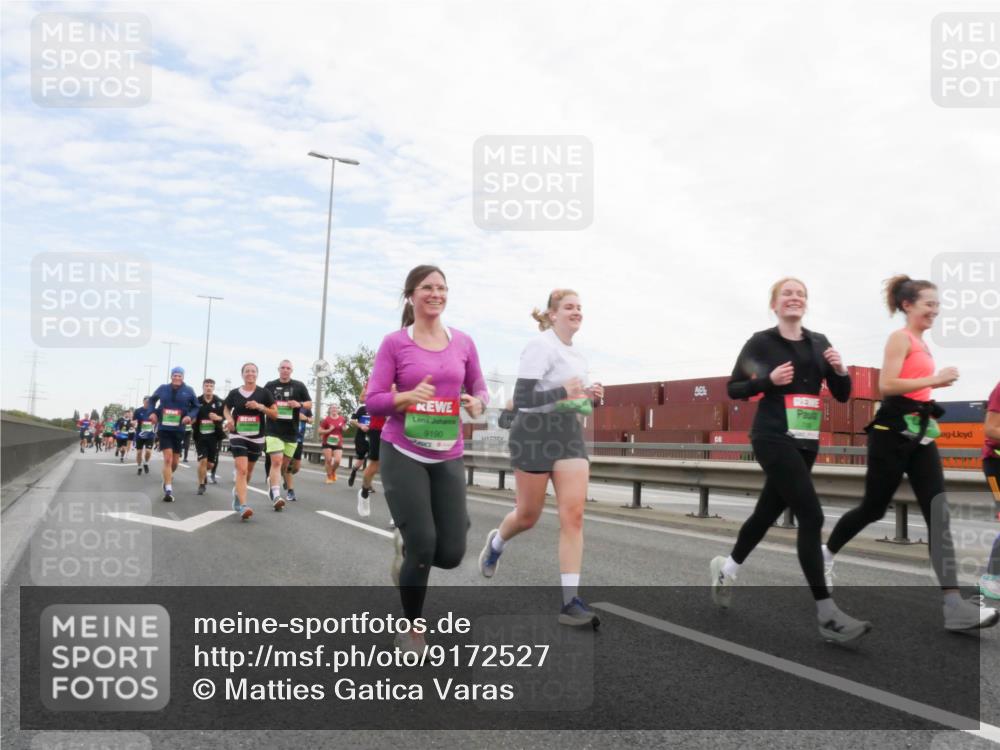 03.10.2025 - Köhlbrandbrückenlauf Matties Gatica Varas http://msf.ph/oto/9172527 03.10.2025 15:21:17 Position 3 9190 meine-sportfotos.de