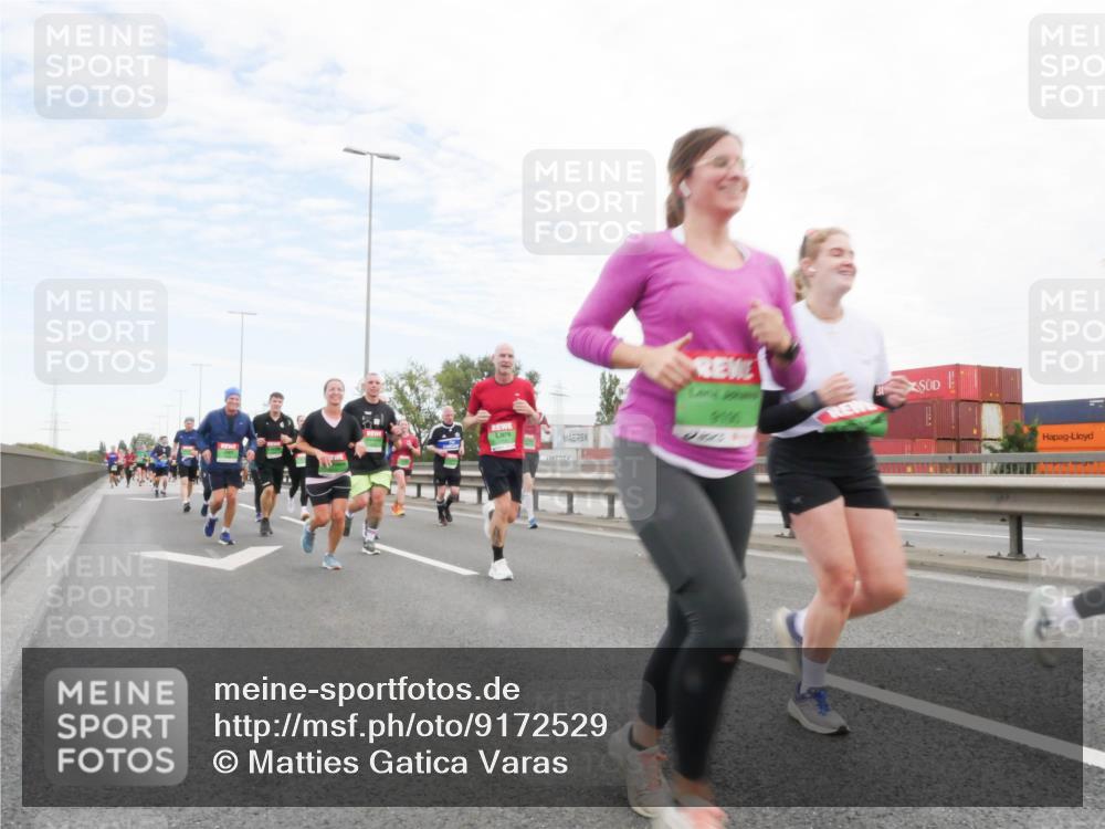 03.10.2025 - Köhlbrandbrückenlauf Matties Gatica Varas http://msf.ph/oto/9172529 03.10.2025 15:21:18 Position 3  meine-sportfotos.de
