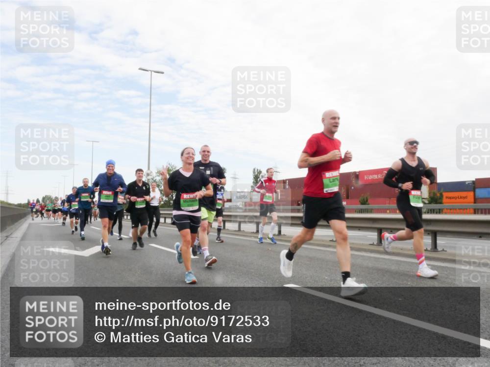 03.10.2025 - Köhlbrandbrückenlauf Matties Gatica Varas http://msf.ph/oto/9172533 03.10.2025 15:21:19 Position 3  meine-sportfotos.de